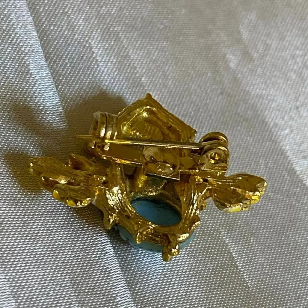 Vintage Blue Ladybug Fairy Garden Brooch Enamel Cottage Floral Gold Tone Pin
